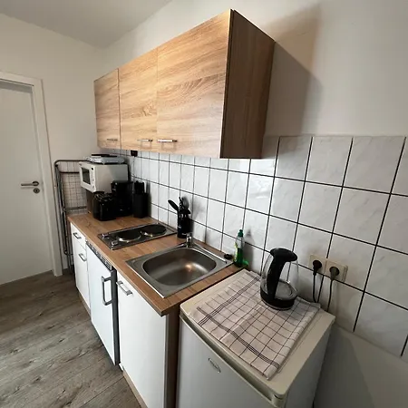 Vollausgestatte Mit, Wlan, Tv In Jedem Schlafzimmer, Einzelbetten, Bad, Garten Apartament