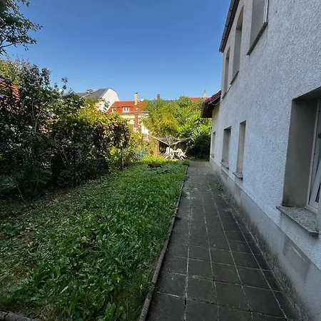 Vollausgestatte Mit, Wlan, Tv In Jedem Schlafzimmer, Einzelbetten, Bad, Garten *